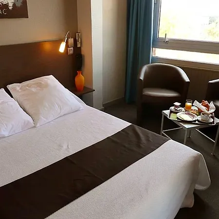 Hotel Victor Hugo 2*