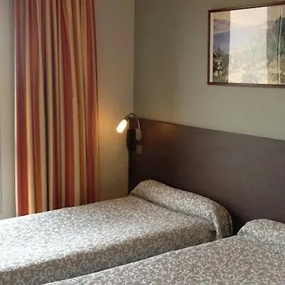 Victor Hugo Hotel 2*